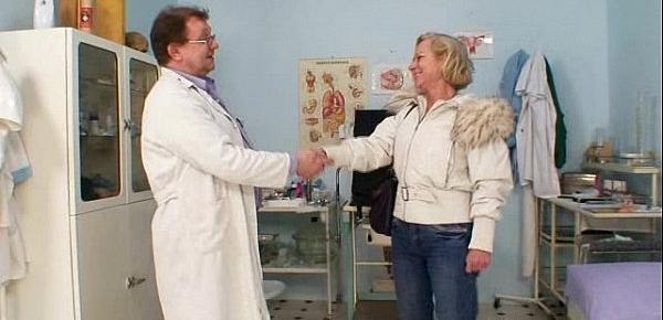  Blond granny open pussy and vagina checkup